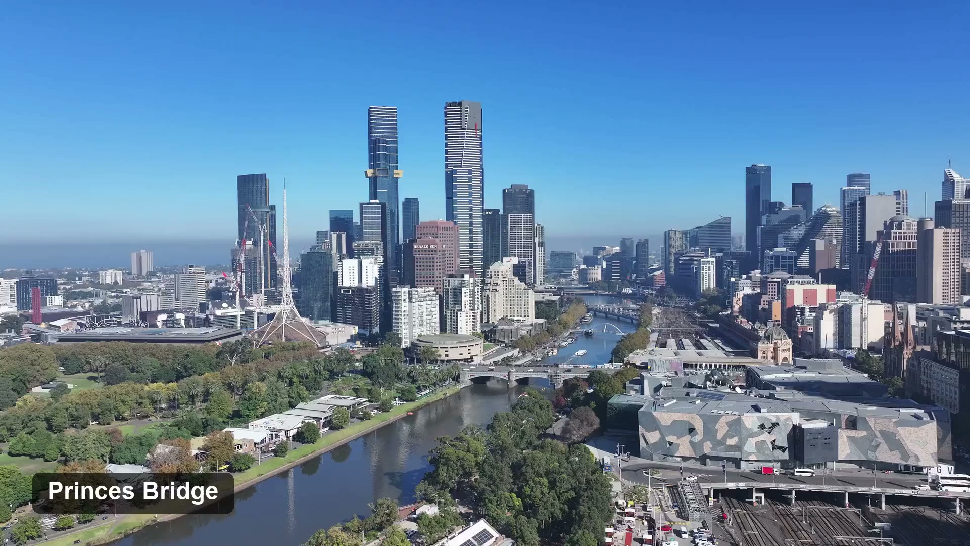 Princes Bridge and the Melbourne skyline